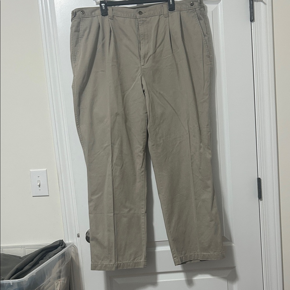 Dockers Men's Khaki Chinos